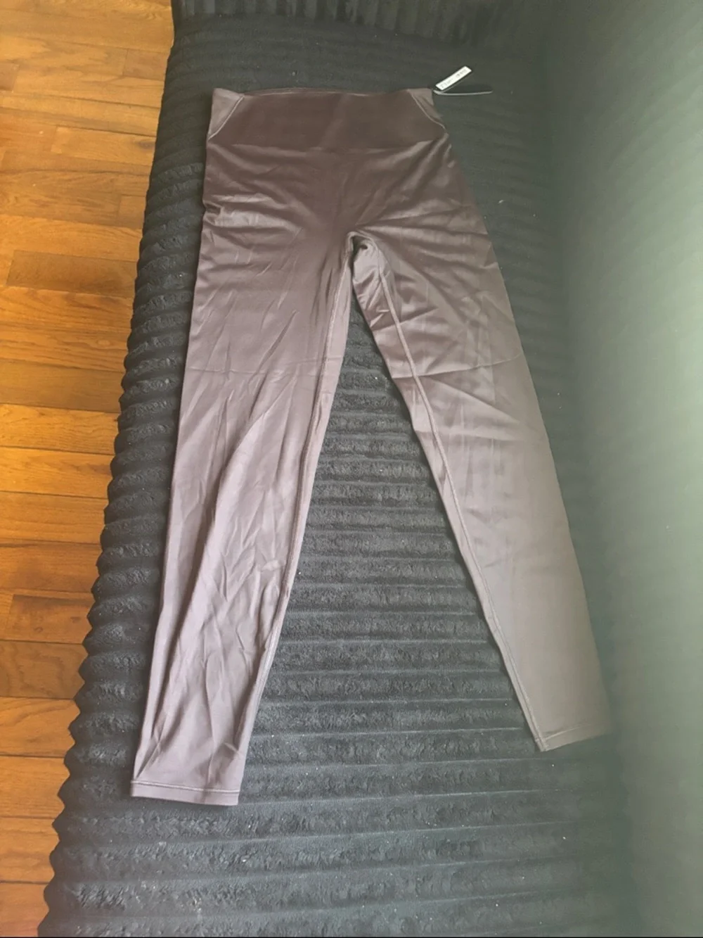 SKIMS x Nike Set • NWT • Never Worn • Phoenix (Plum) • Bottoms (M) • Top (S) - Picture 6 of 8